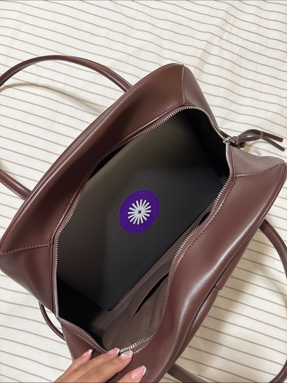Olend Brooklyn Bag Chocolate Brown - Picture 10 of 10